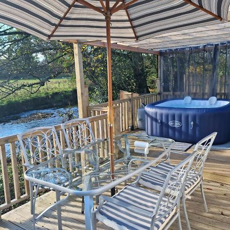 Riverside Cabin At Pen-Y-Bont Mill Hotel Oswestry Exterior photo